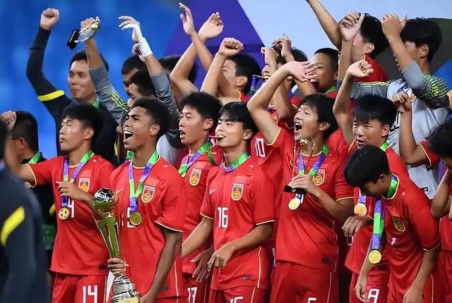 关于足球盛事：亚洲国家队大胜对手的信息